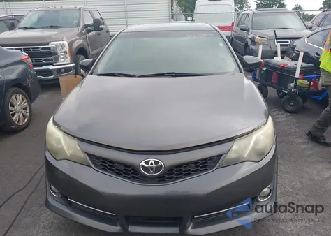 2014 Toyota Camry Se Sport z USA, uszkodzony, nr VIN 4T1BF1FK9EU739076